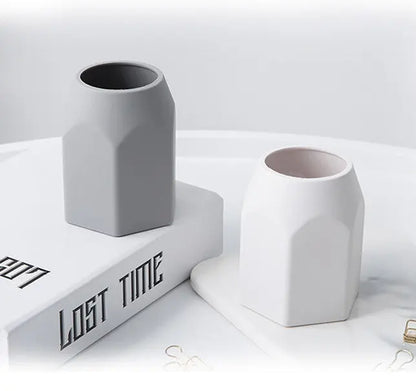 Porta Penne in Silicone Solido – Design Semplice e Moderno, Organizer da Scrivania in Gel di Silice - N.1 Online