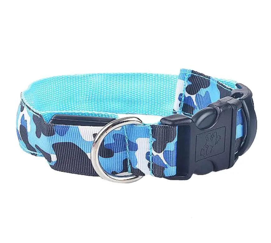 Collare Luminoso per Cani Camouflage – Regolabile con 3 Modalità LED, in Nylon Resistente, Sicuro per Passeggiate Notturne - N.1 Online