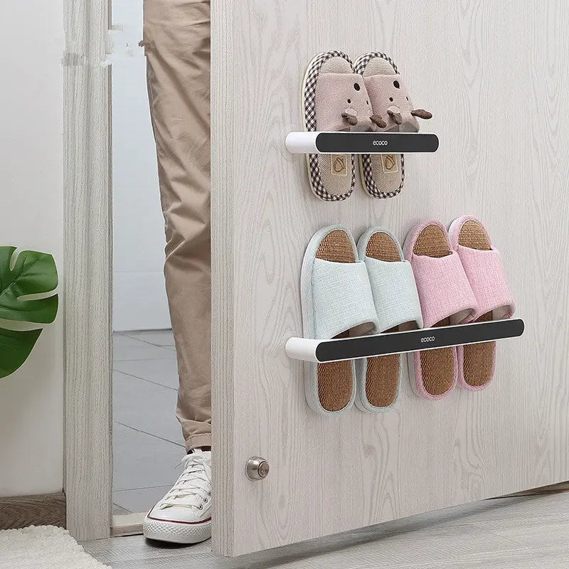 Scarpiera da Parete Salvaspazio  – Porta Pantofole Adesivo Senza Fori, Design Moderno in Plastica 100% Nuova - N.1 Online