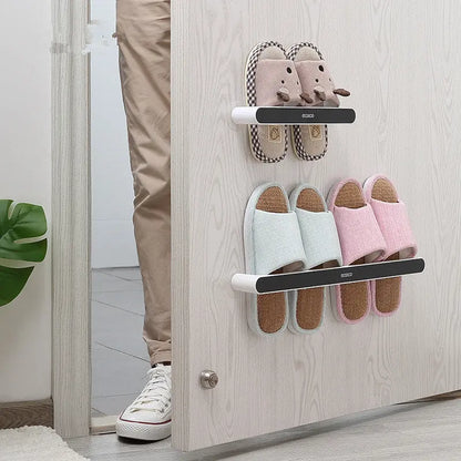 Scarpiera da Parete Salvaspazio  – Porta Pantofole Adesivo Senza Fori, Design Moderno in Plastica 100% Nuova - N.1 Online